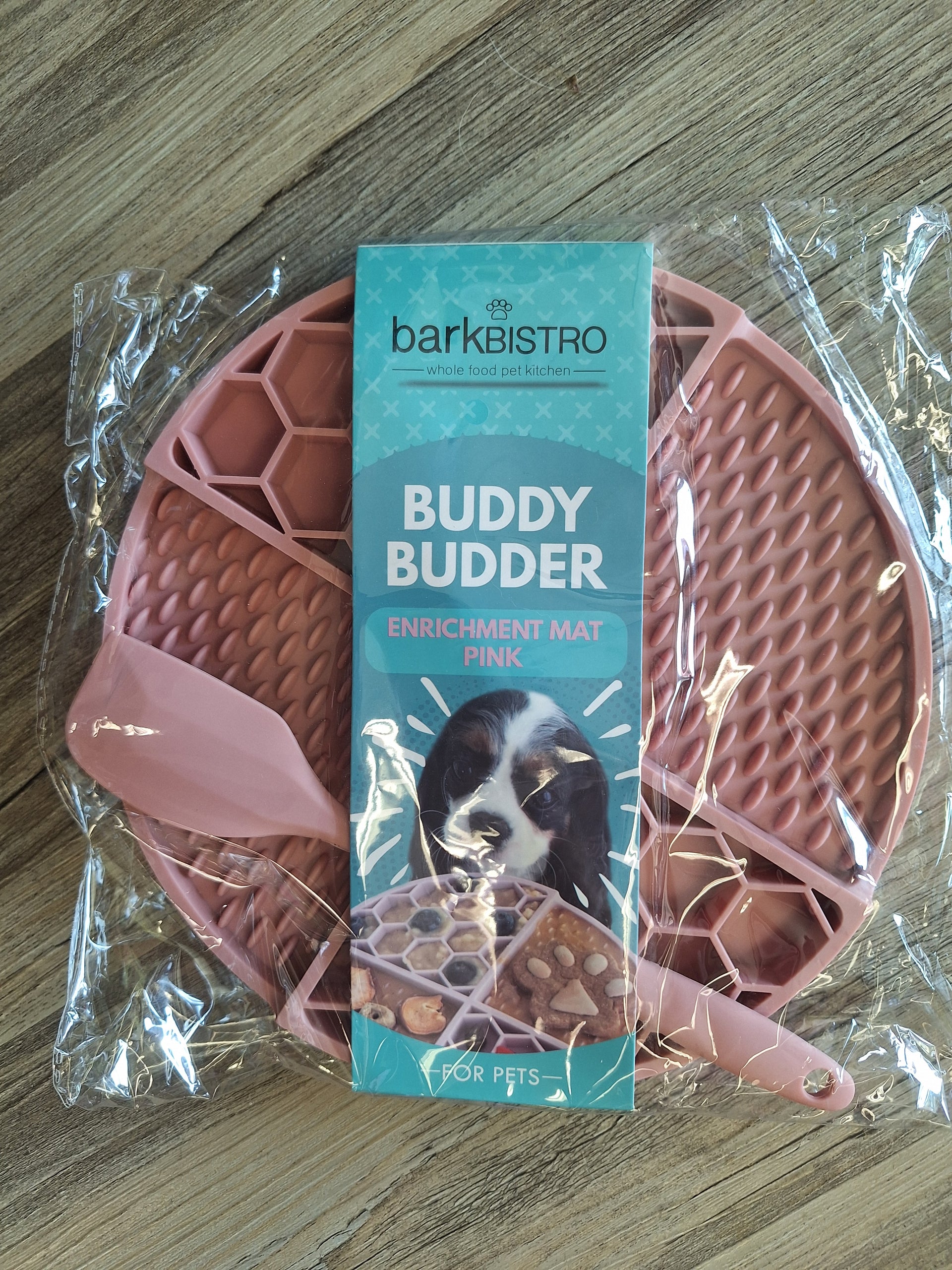 Buddy Budder Enrichment Mat with Spatula – Doodlekins Barkery and